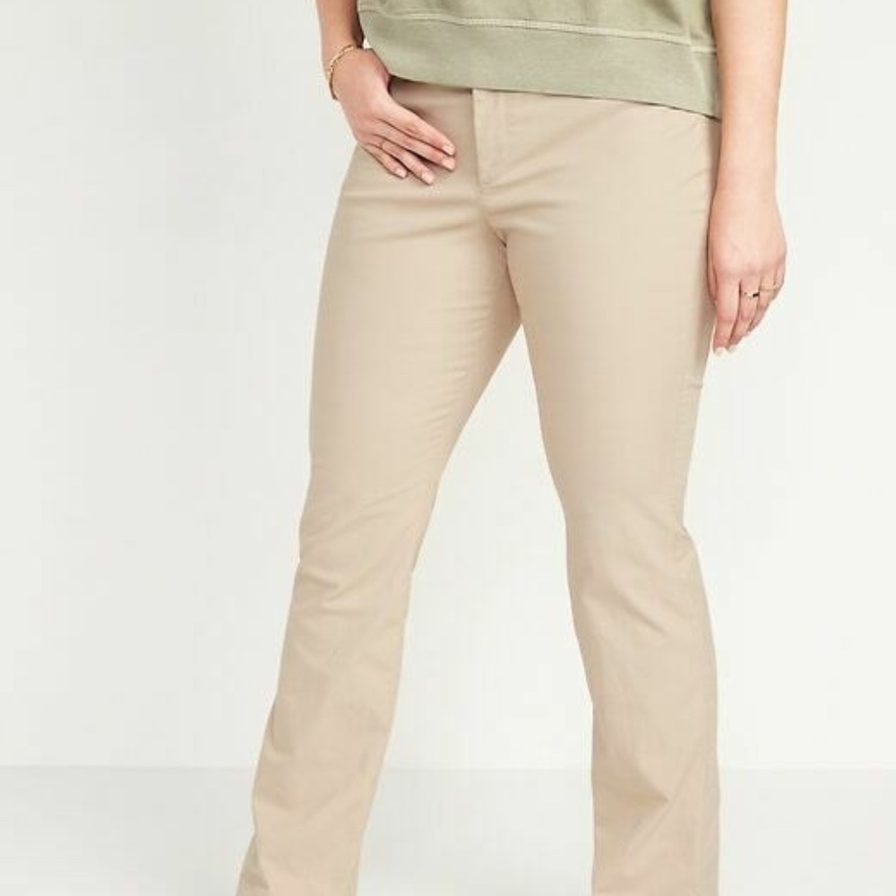NWT Old Navy Mid-Rise Boot-Cut Khakis for Women (10 p)